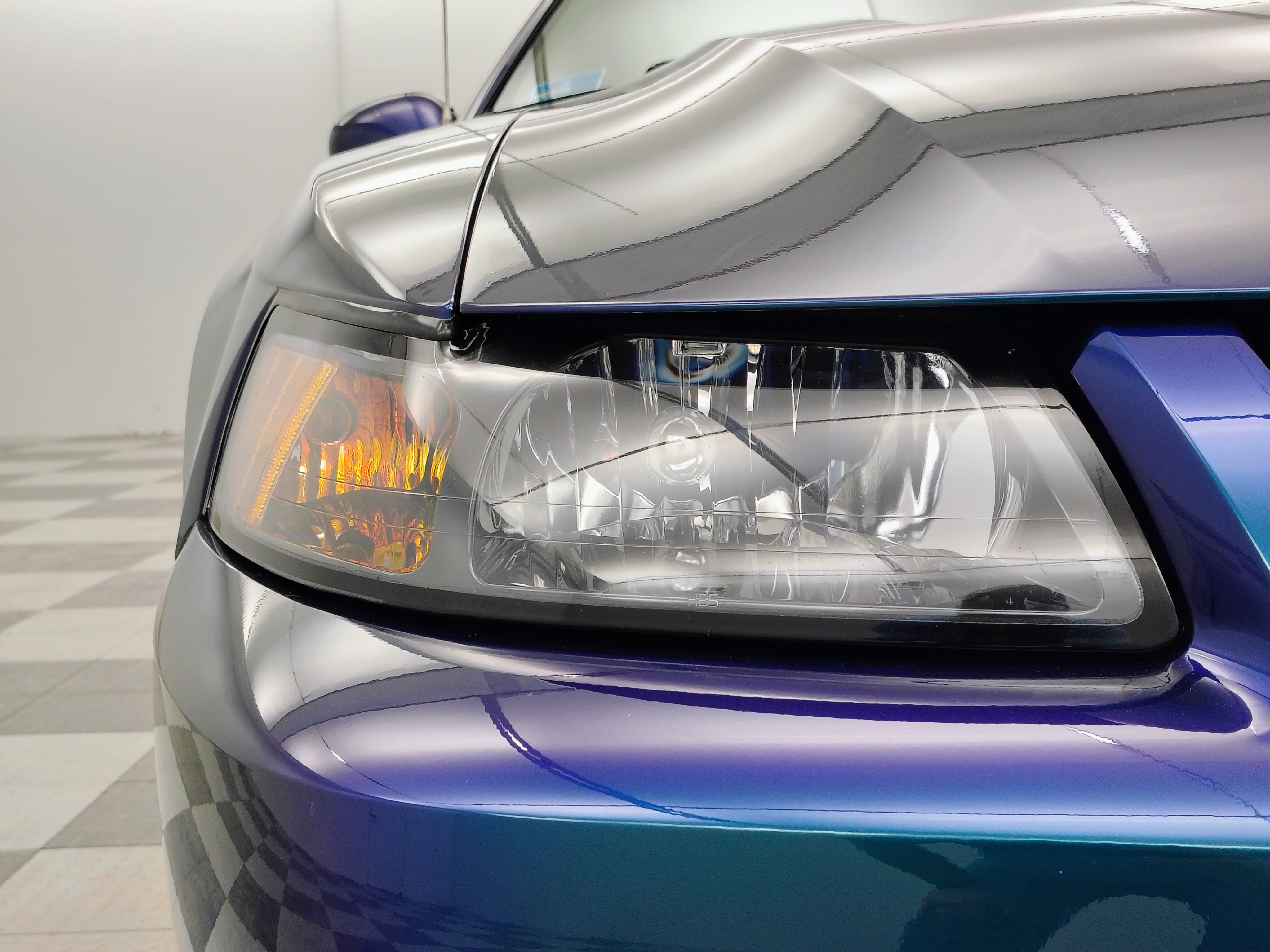 Used 2004 Ford Mustang Cobra RWD image 18