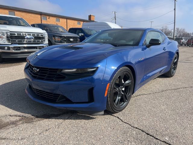 Used 2020 Chevrolet Camaro LT w/ Technology Package image 24