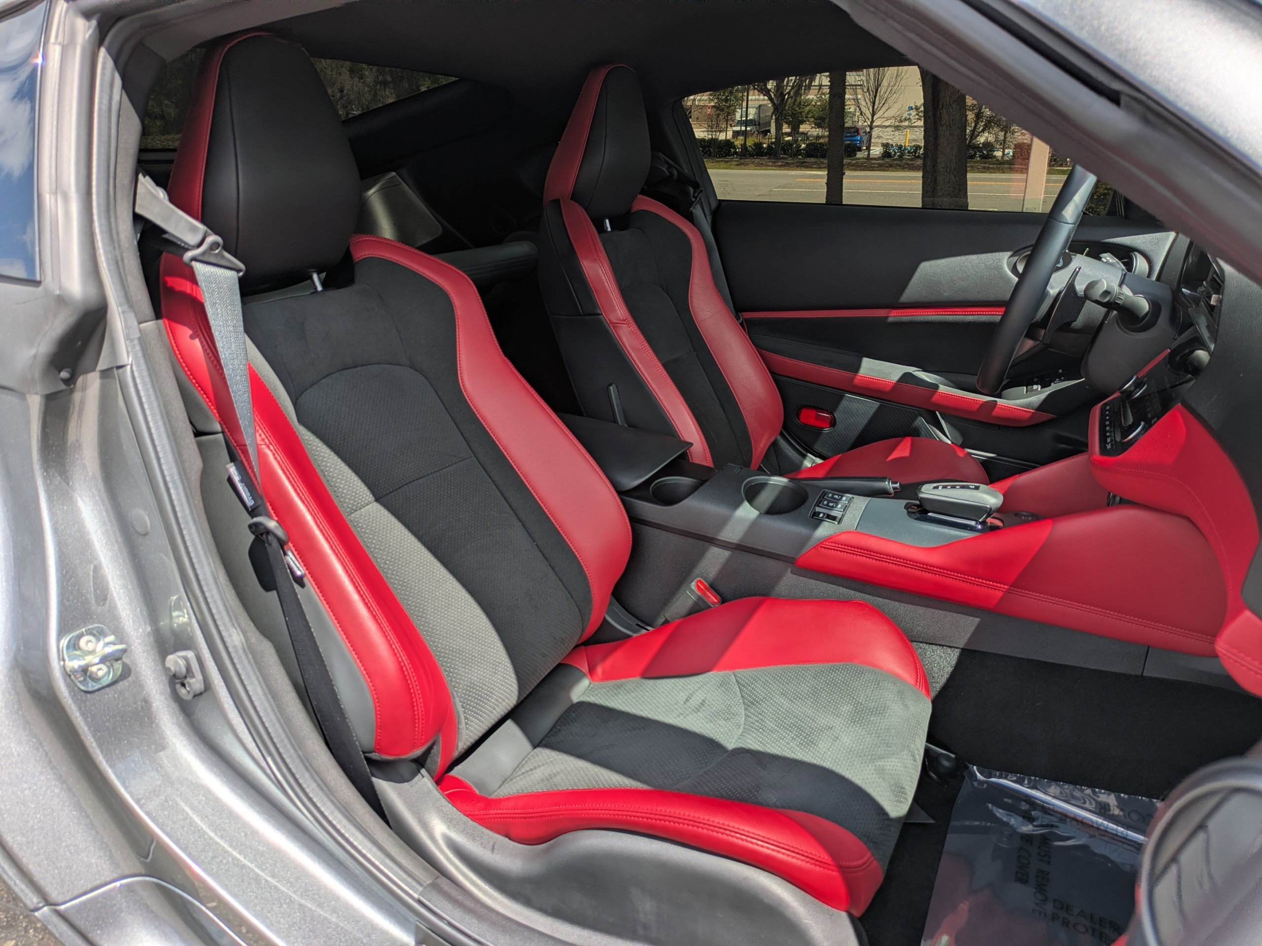 Certified 2025 Nissan Z Performance w/ Floor Mat Package RWD image 14