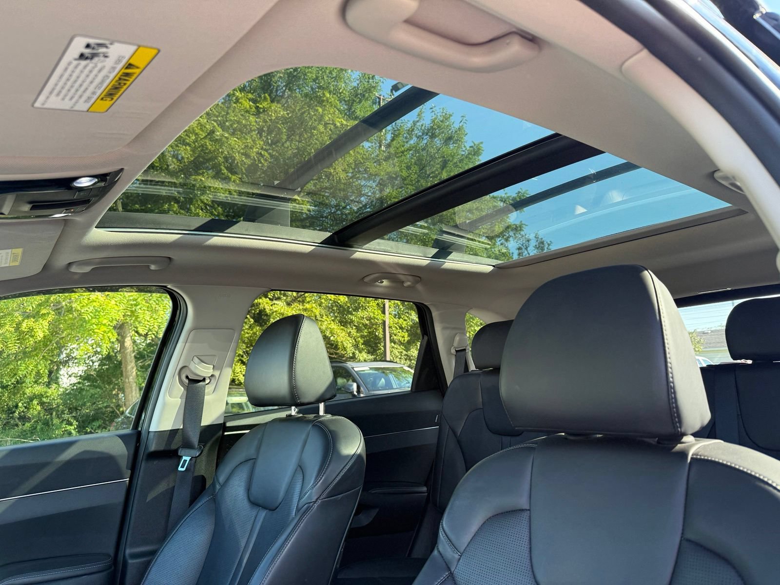 Used 2025 Kia Sorento S w/ Panoramic Sunroof Package FWD image 22