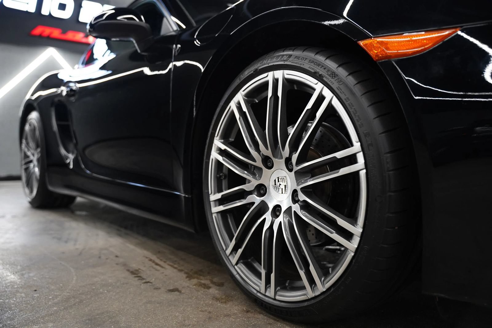 Used 2016 Porsche Cayman RWD image 10