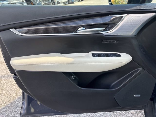 Used 2025 Cadillac XT5 Sportv w/ Technology Package image 12