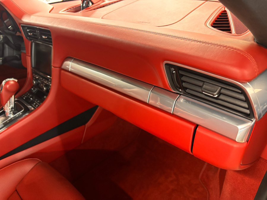 Used 2014 Porsche 911 Carrera 4S image 8