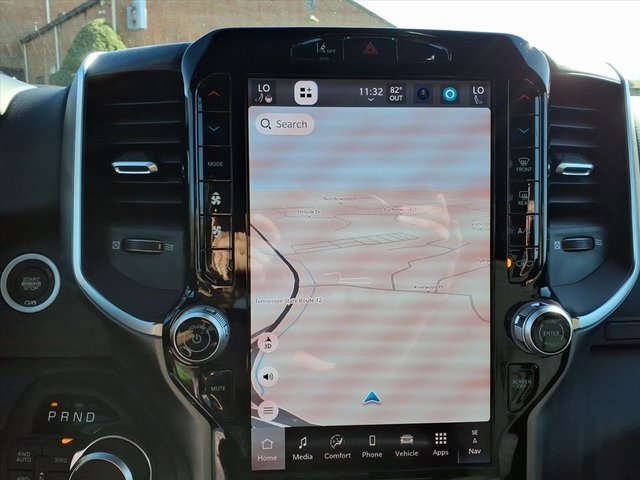 New 2026 RAM 1500 4x4 Crew Cab image 16