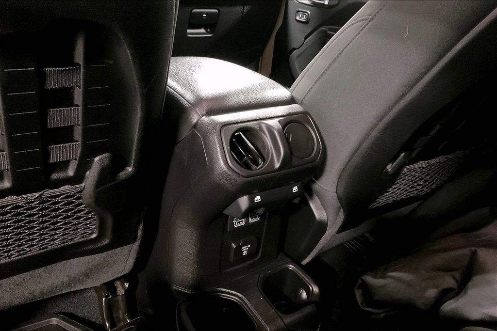 Used 2020 Jeep Gladiator Mojave w/ Trailer Tow Package image 28