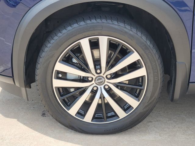 Used 2023 Nissan Pathfinder Platinum image 10