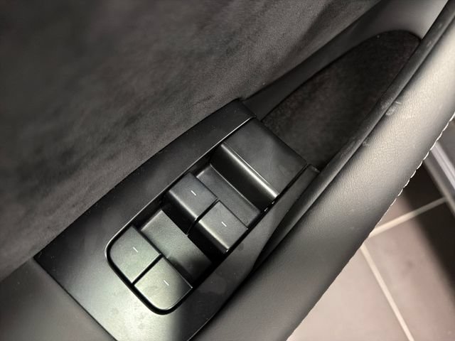 Used 2024 Tesla Model 3 Performance AWD/4WD image 11