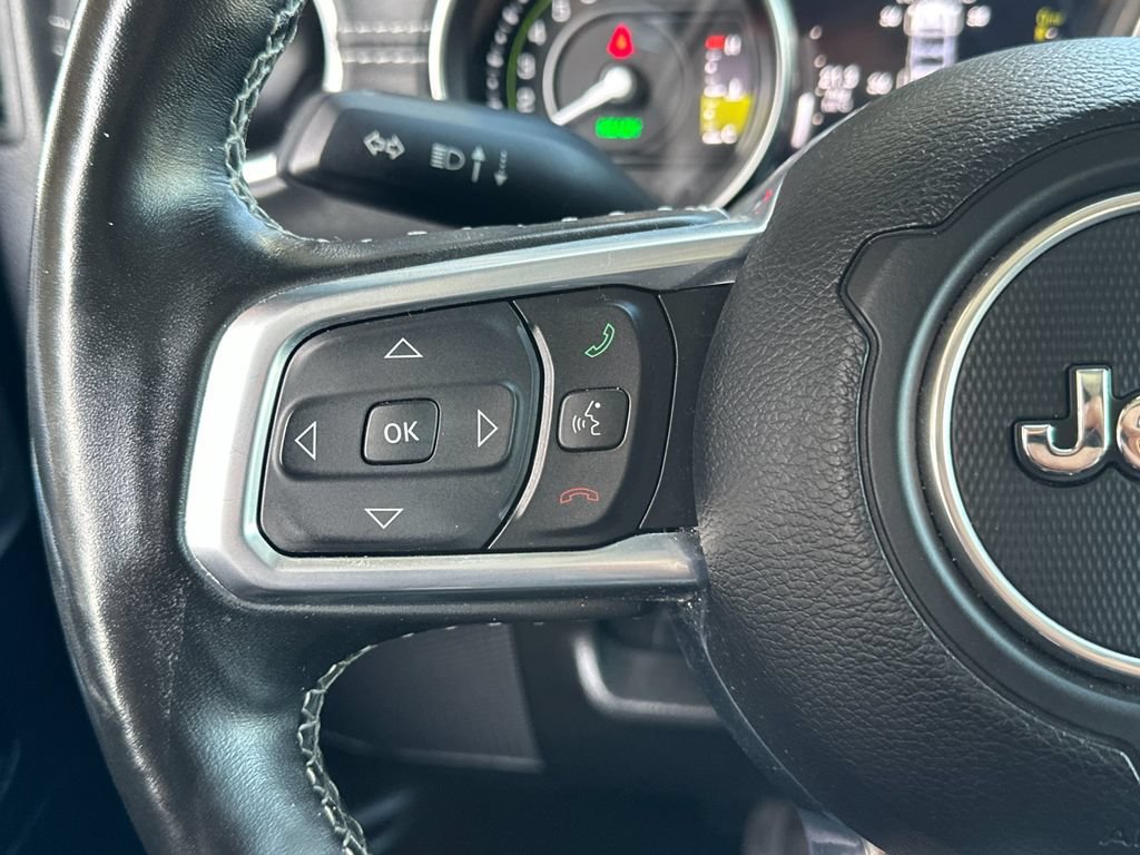 Used 2022 Jeep Wrangler Unlimited Sahara w/ Cold Weather Group AWD/4WD image 27