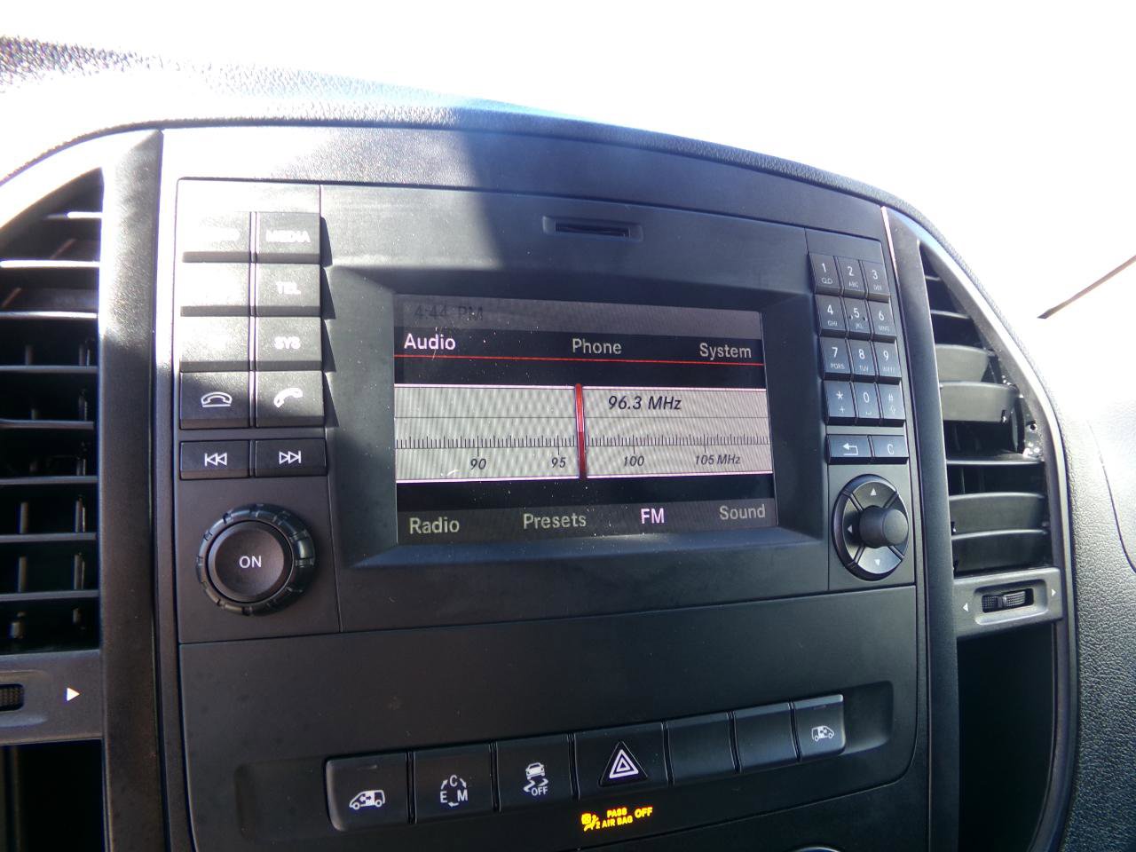 Used 2018 Mercedes-Benz Metris Passenger image 24
