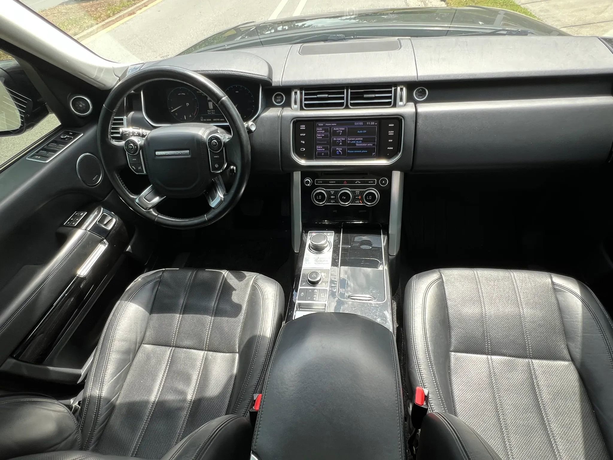 Used 2013 Land Rover Range Rover HSE AWD/4WD image 30