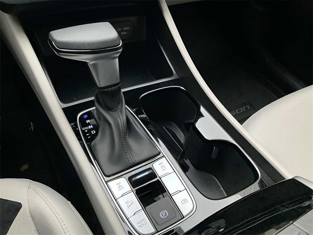 Certified 2025 Hyundai Tucson SE image 24