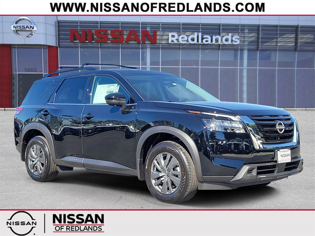 New 2025 Nissan Pathfinder SV