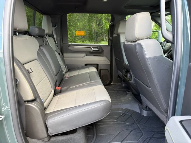 Certified 2025 Chevrolet Silverado 2500 ZR2 w/ Technology Package AWD/4WD image 18