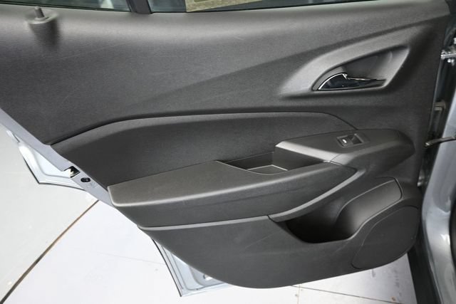 Used 2024 Chevrolet Trax LT w/ Driver Confidence Package FWD image 31