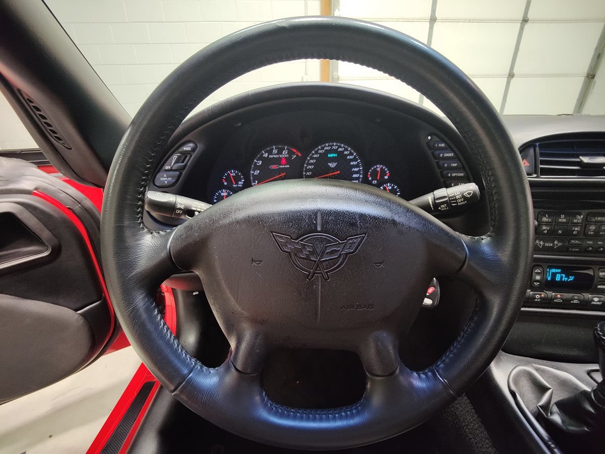 Used 2004 Chevrolet Corvette Z06 w/ Memory Package RWD image 28