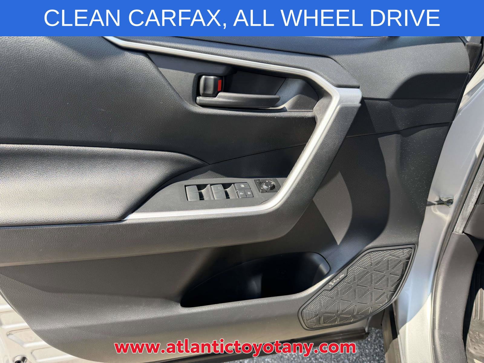 Used 2019 Toyota RAV4 LE w/ All Weather Liner Package AWD/4WD image 22