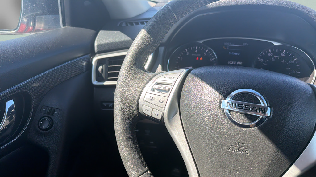 Used 2016 Nissan Rogue SL w/ SL Premium Package AWD/4WD image 22