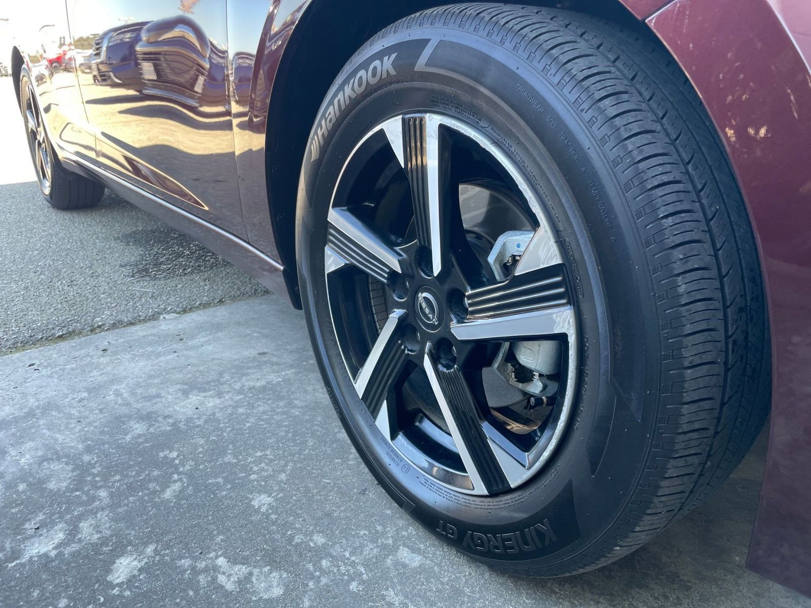 Used 2025 Nissan Sentra SV image 29