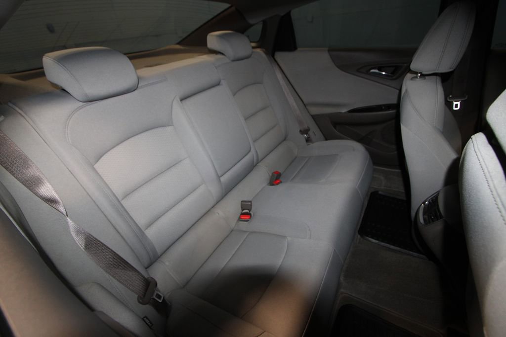 Used 2018 Chevrolet Malibu LT FWD image 20