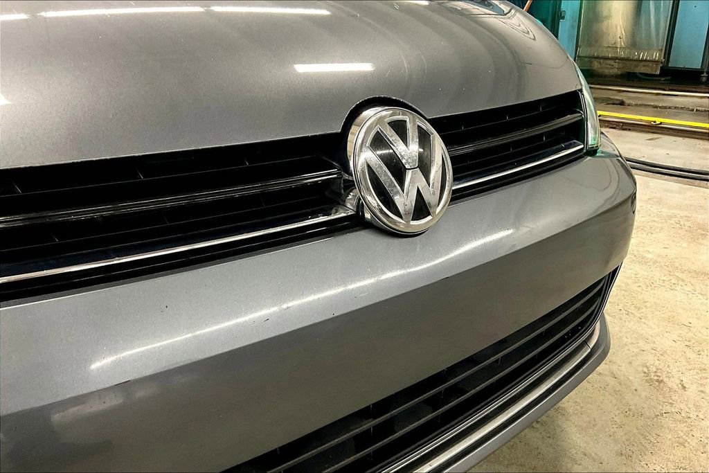 Used 2016 Volkswagen Golf SE FWD image 33
