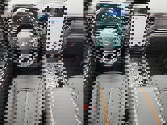 Used 2023 Ford Expedition Platinum image 10