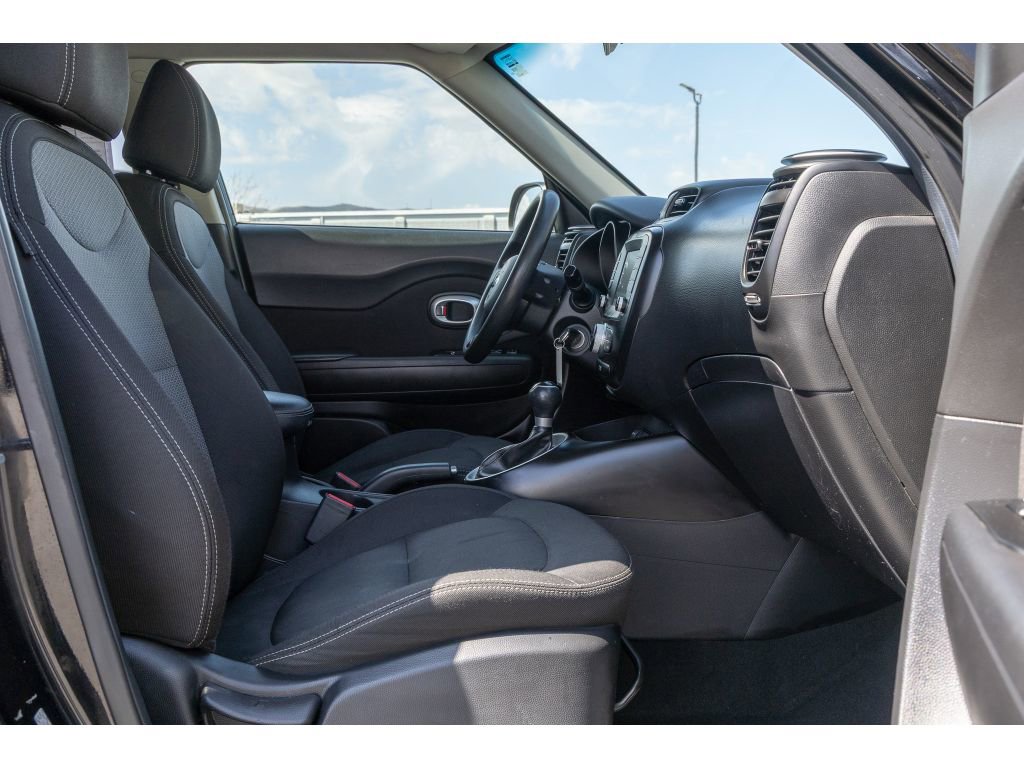 Used 2018 Kia Soul + image 11