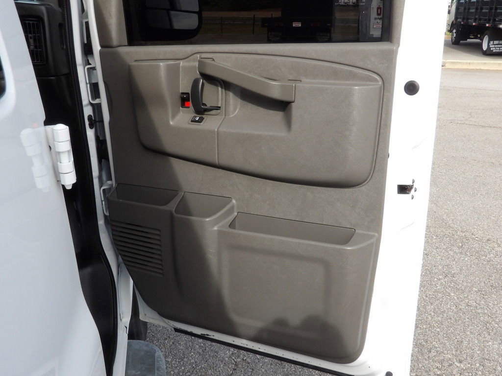 Used 2020 GMC Savana 2500 w/ Driver Convenience Package RWD image 32