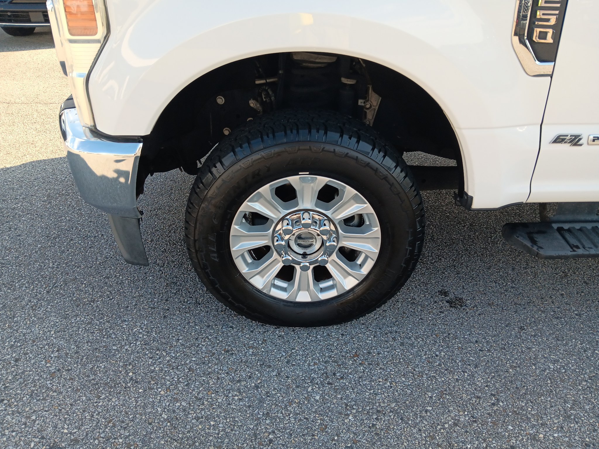 Used 2020 Ford F250 XLT AWD/4WD image 2