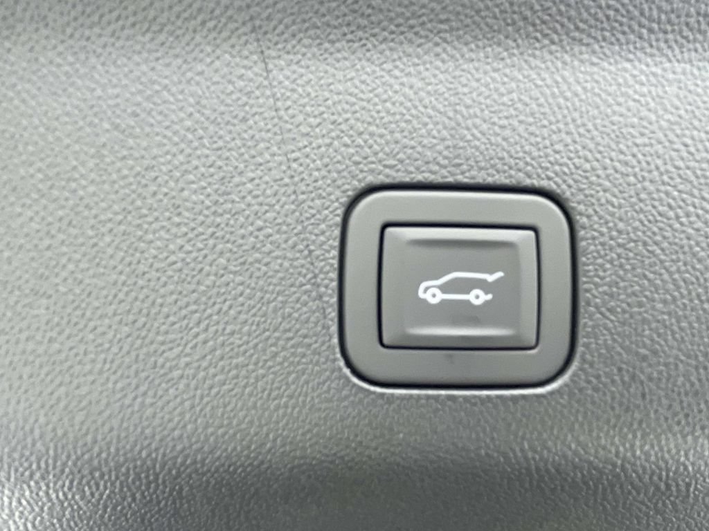 New 2026 Chevrolet Tahoe High Country AWD/4WD image 12
