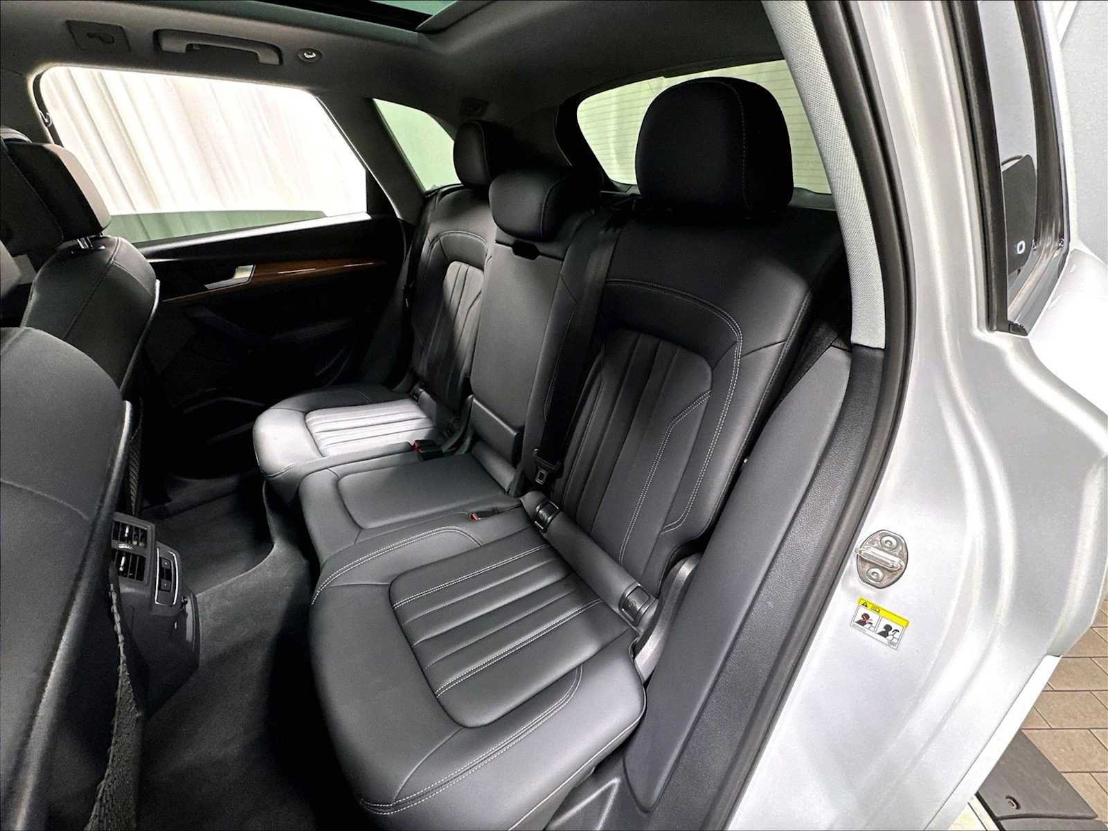 Used 2023 Audi Q5 2.0T Premium Plus w/ Premium Plus Package AWD/4WD image 31