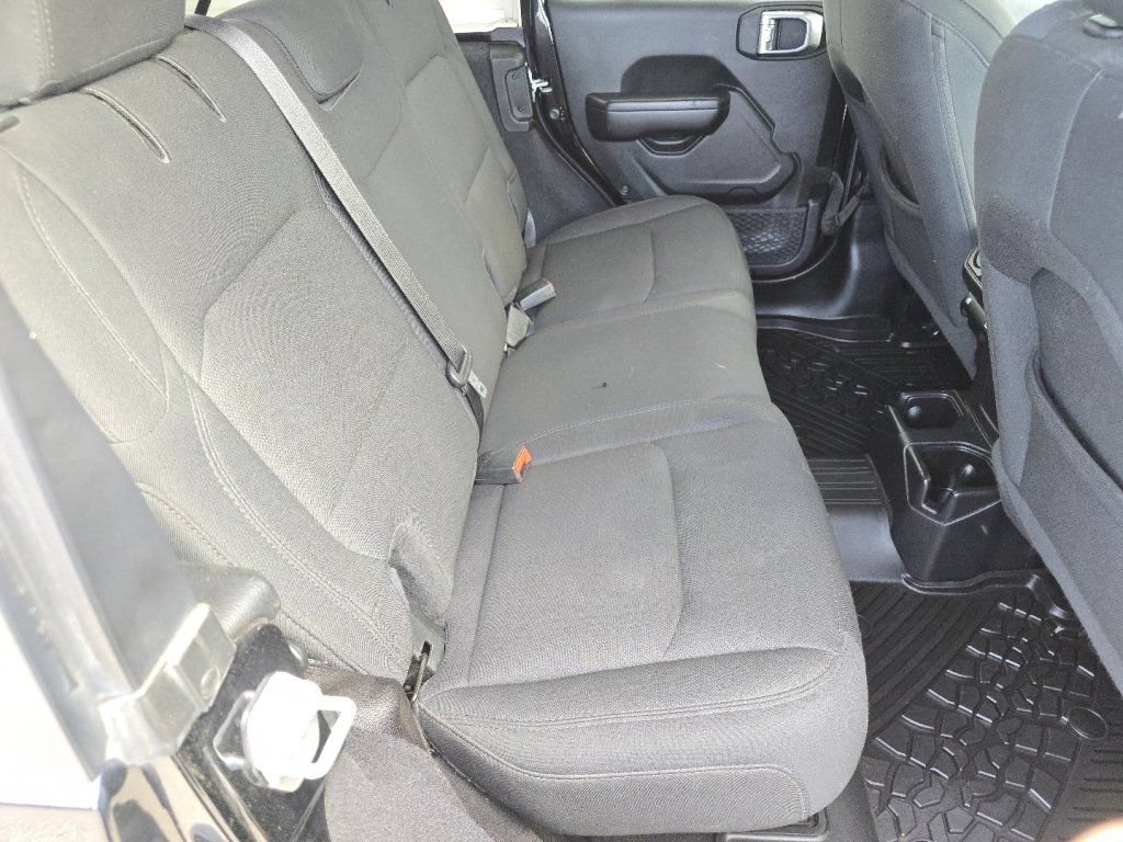 Used 2021 Jeep Wrangler Unlimited Sport AWD/4WD image 18