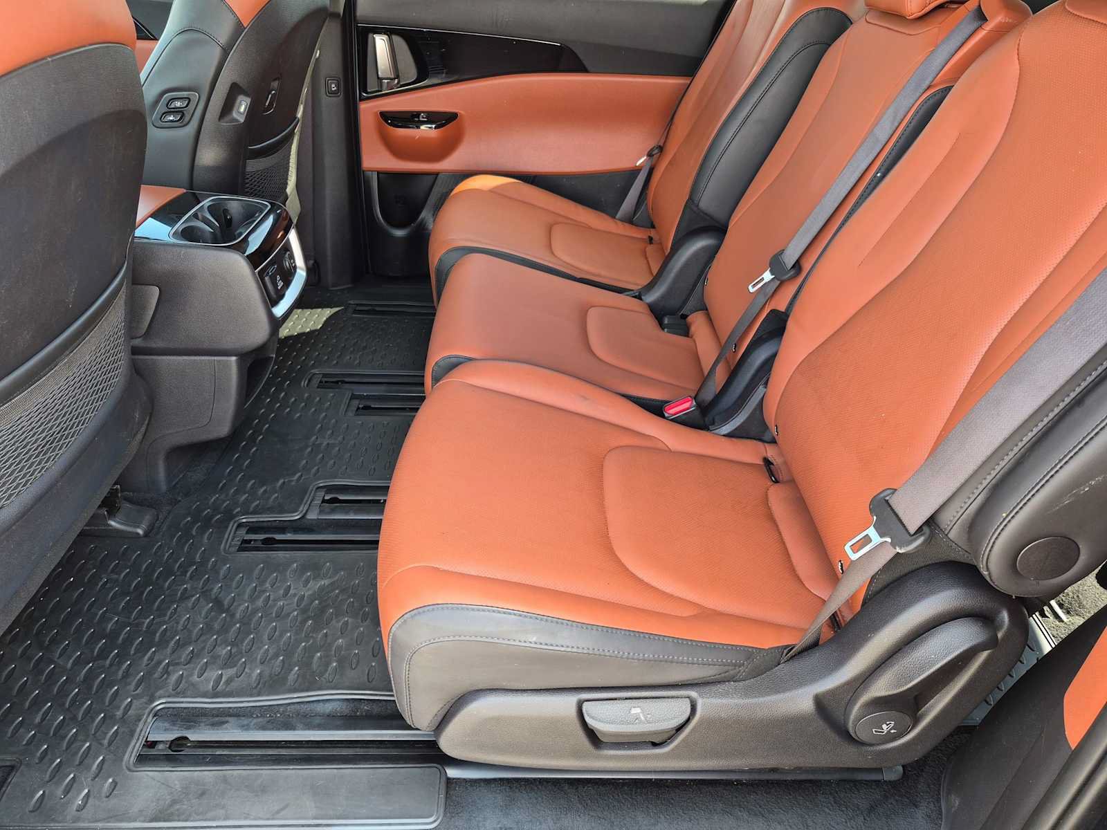 Used 2024 Kia Carnival SX FWD image 18