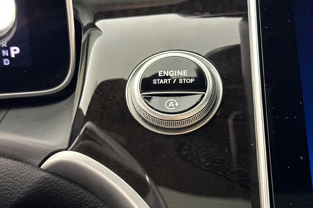 Certified 2026 Mercedes-Benz GLC 300 image 25