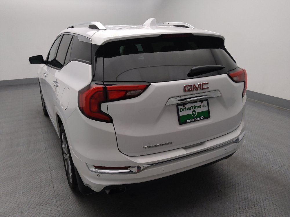 Used 2020 GMC Terrain Denali w/ Denali Premium Package FWD image 6