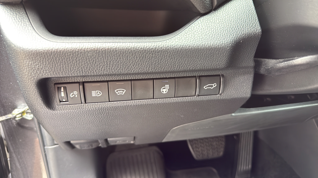 Used 2024 Toyota RAV4 XLE w/ Convenience Package AWD/4WD image 21