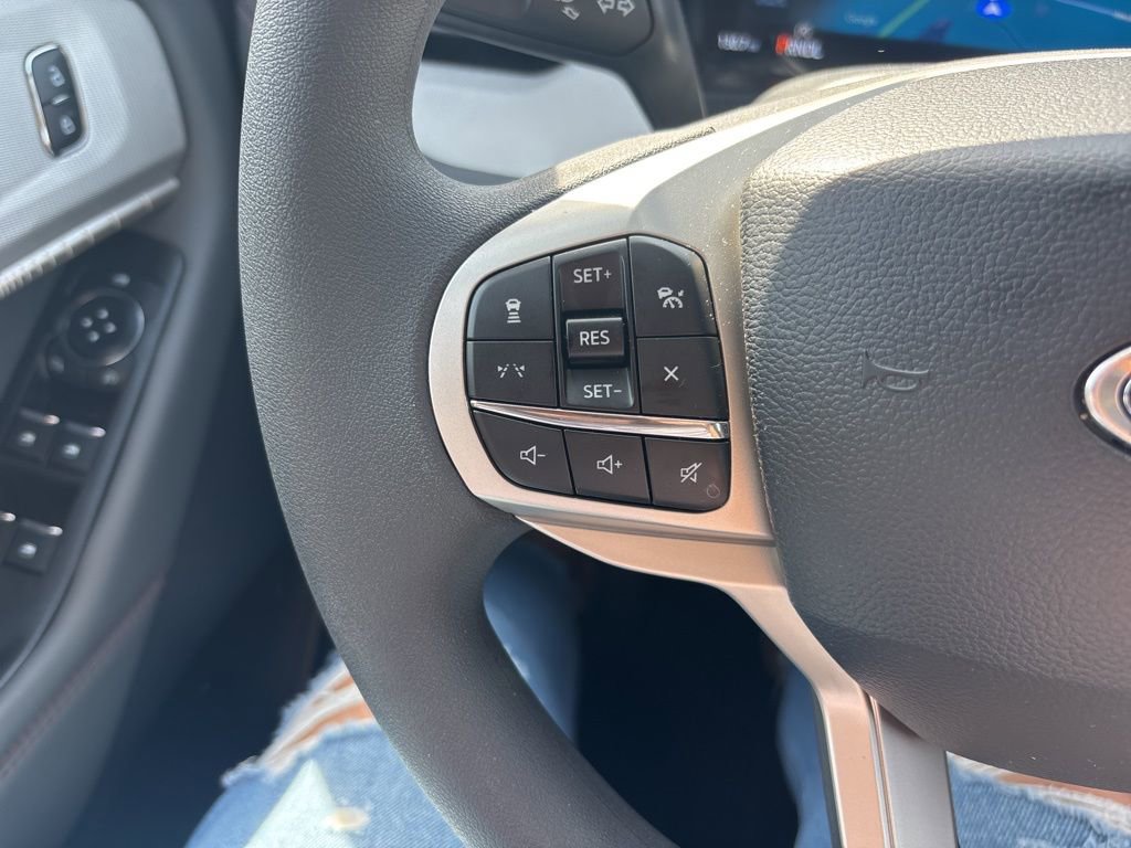 New 2026 Ford Explorer Active RWD image 19