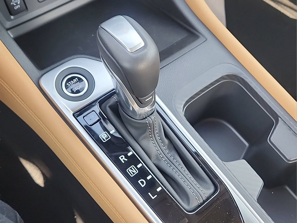 New 2025 Nissan Sentra SV w/ SV Premium Package FWD image 16