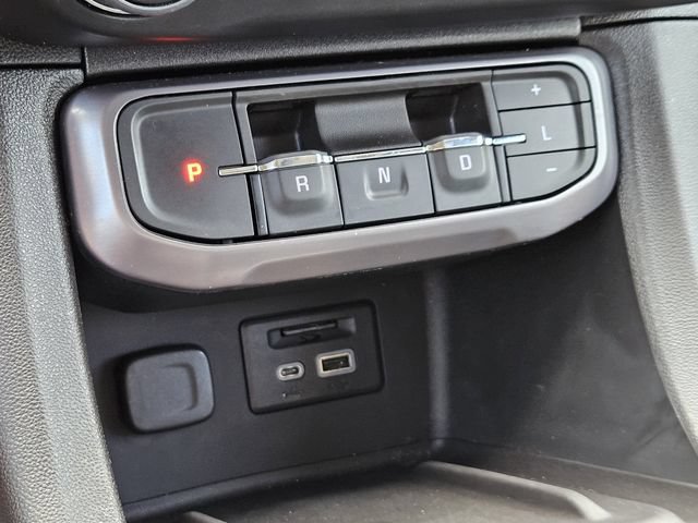 Used 2023 GMC Acadia AT4 w/ Technology Package AWD/4WD image 23
