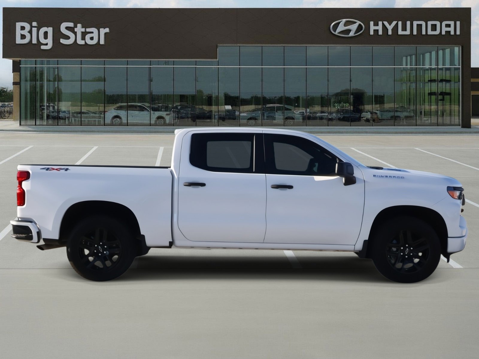 Used 2025 Chevrolet Silverado 1500 Custom image 5