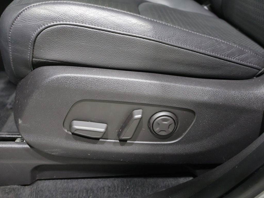 Used 2022 Kia Carnival SX Prestige FWD image 13
