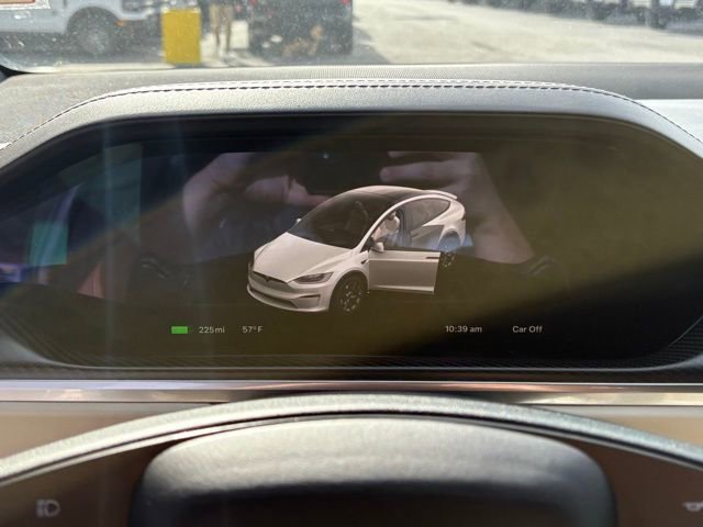 Used 2022 Tesla Model X Plaid image 11