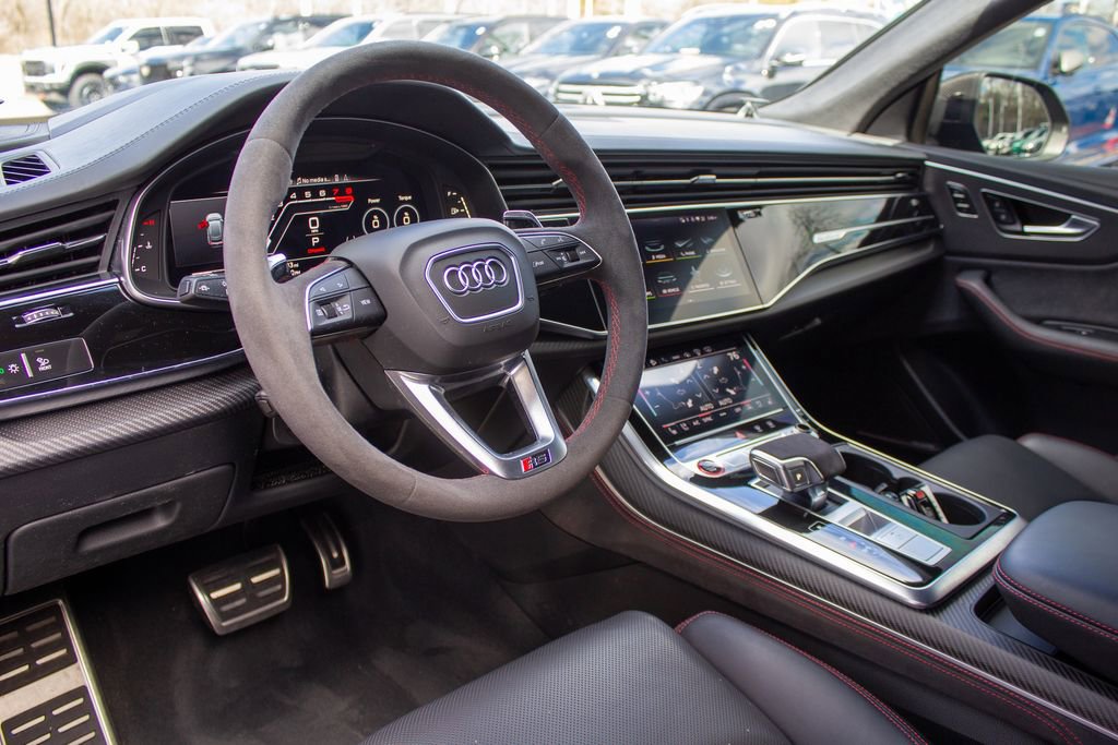 Used 2024 Audi RS Q8 image 11