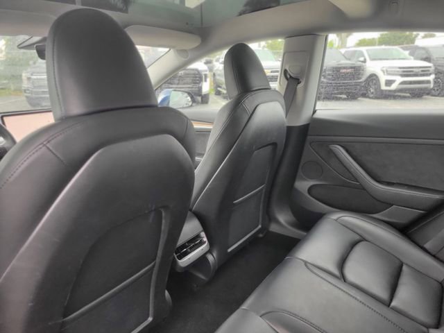 Used 2023 Tesla Model 3 Standard Range image 10