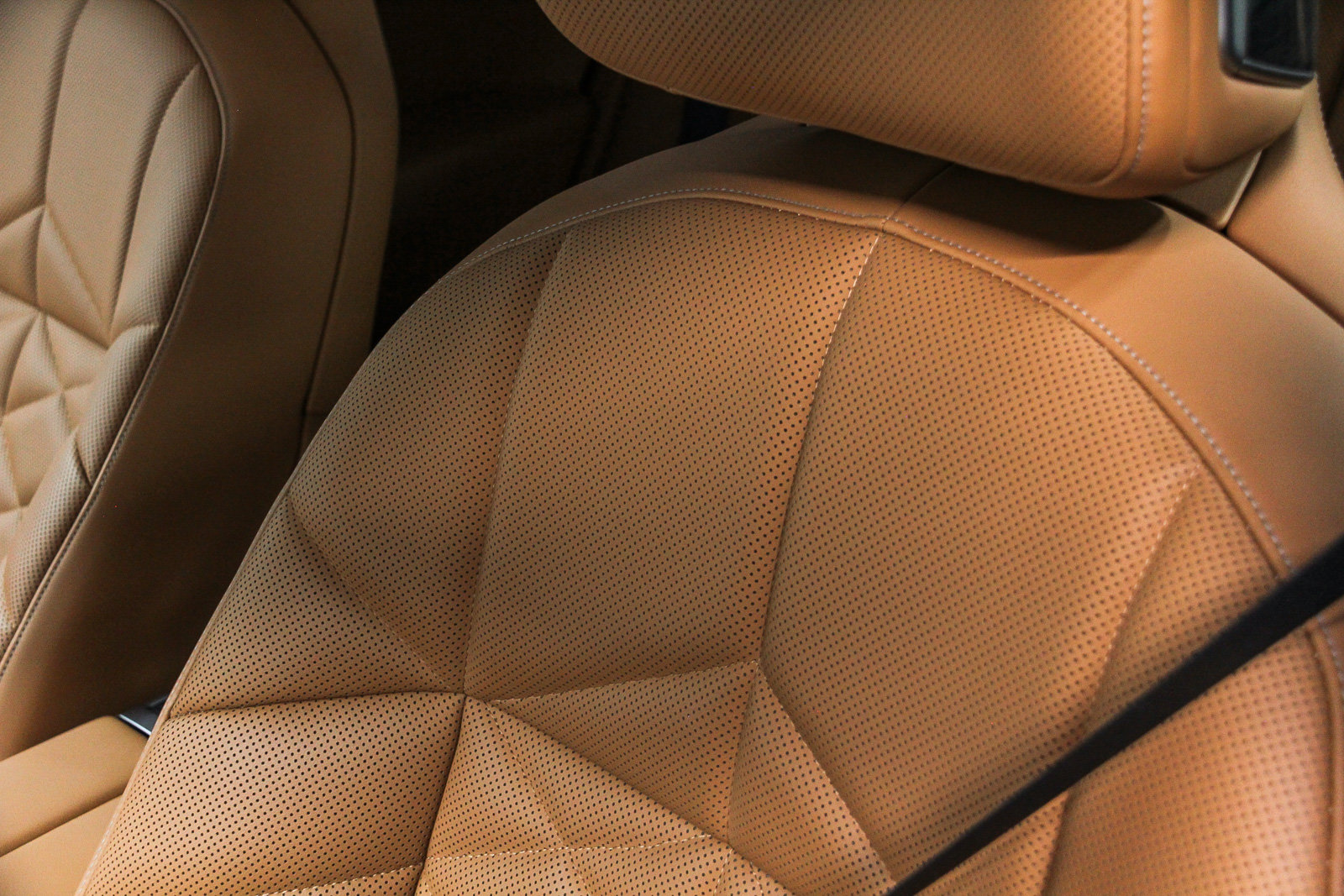 Certified 2023 BMW 740i RWD image 25