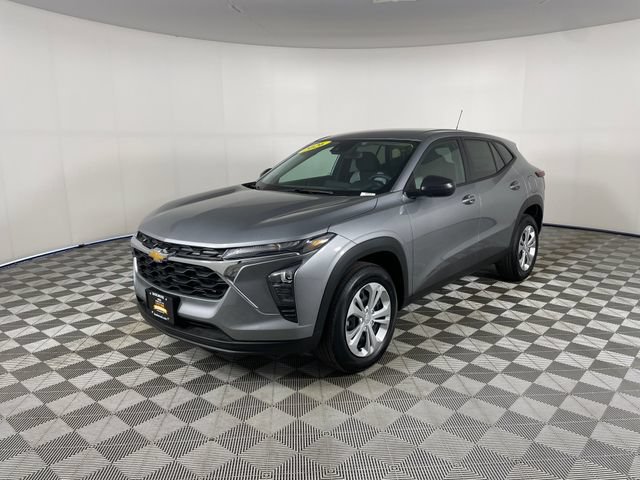 New 2026 Chevrolet Trax LS w/ Driver Confidence Package