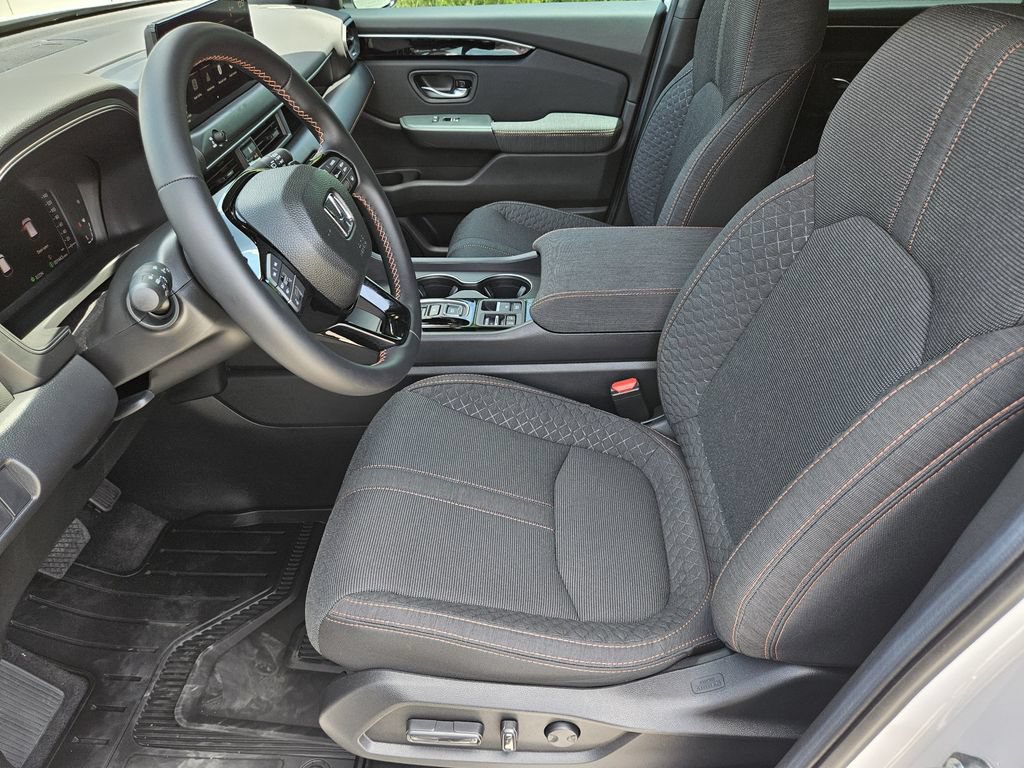 Certified 2026 Honda Pilot Sport image 13