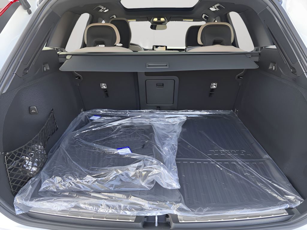 New 2026 Volvo XC60 T8 Plus w/ Protection Package Premier AWD/4WD image 19