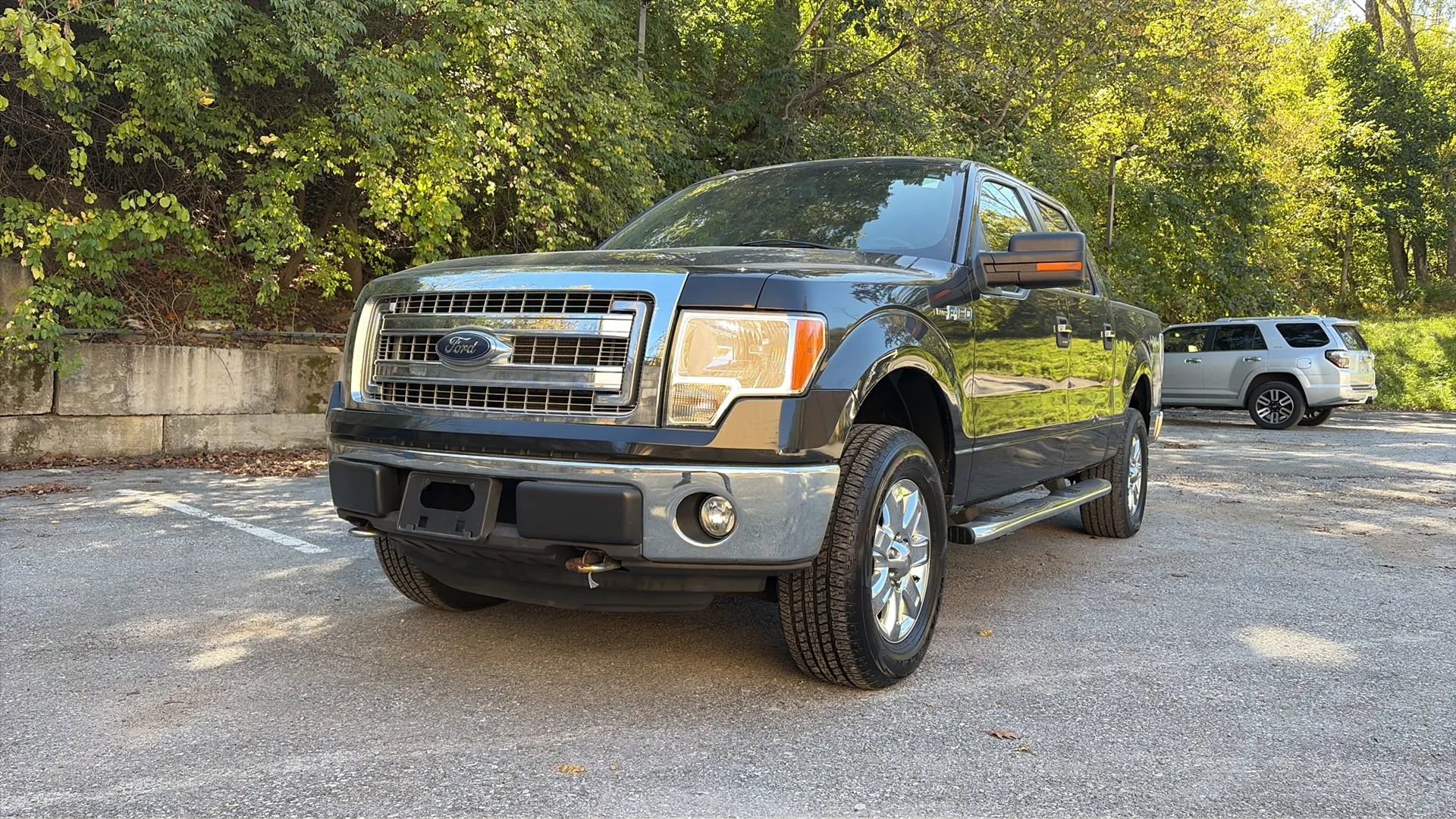 Used 2013 Ford F150 XLT w/ Luxury Equipment Group image 2