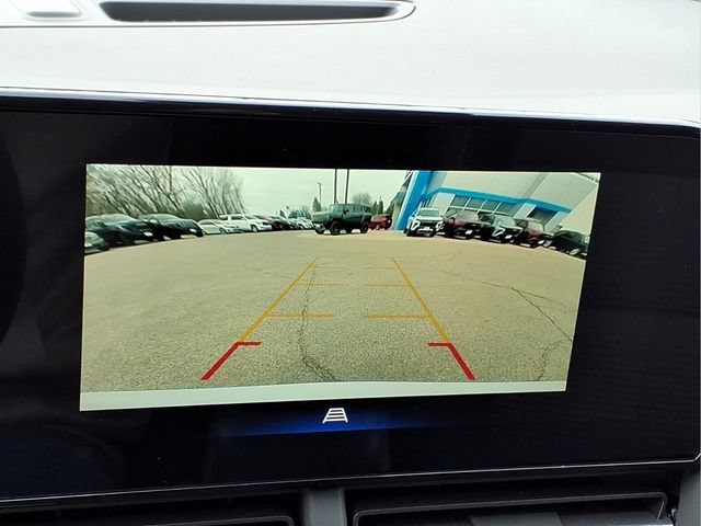 New 2026 Chevrolet Trax LT w/ LT Convenience Package FWD image 16