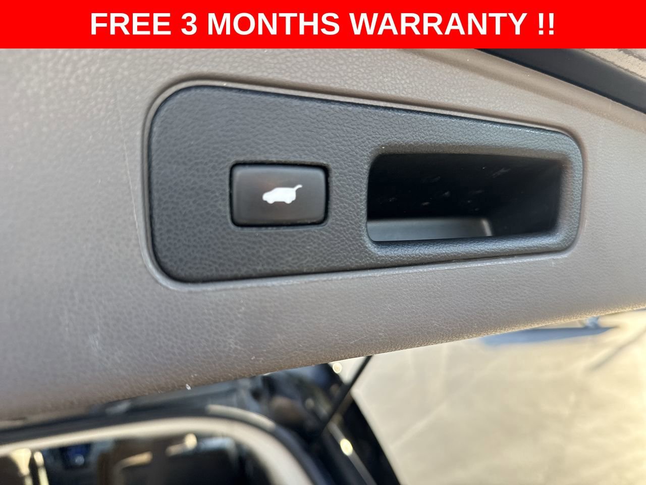 Used 2014 Honda Odyssey Touring Elite image 29